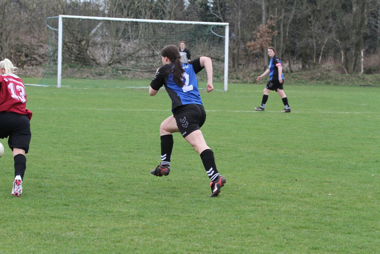 Bild 81 - Frauen am 3.4.11